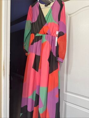 Abstract Colorblock V-Neck Maxi Dress in Pink & Multicolor
